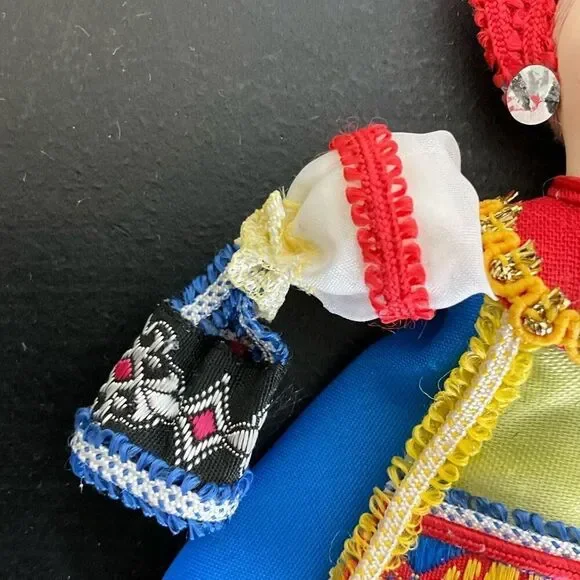 Vintage Russian Nesting Doll Matryoshka Wooden Hand Painted 5" Tall Christmas - Picture 3 of 9